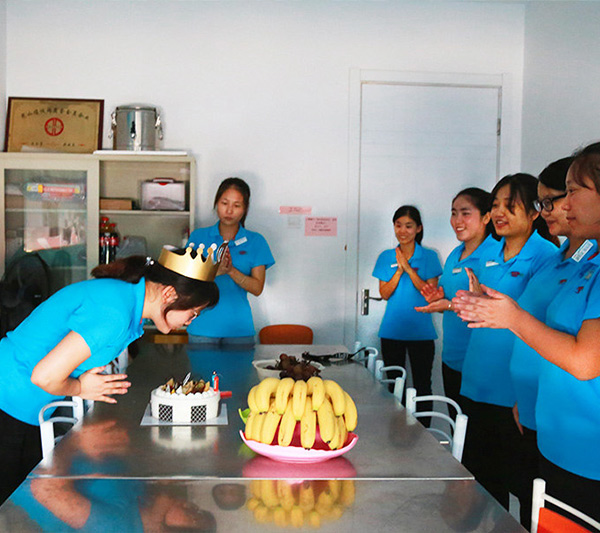 天金（jīn）岡員工生日會